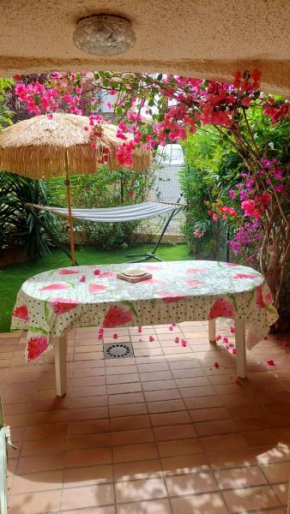 Appartement de 2 chambres a Sanary sur Mer a 300 m de la plage avec jardin clos